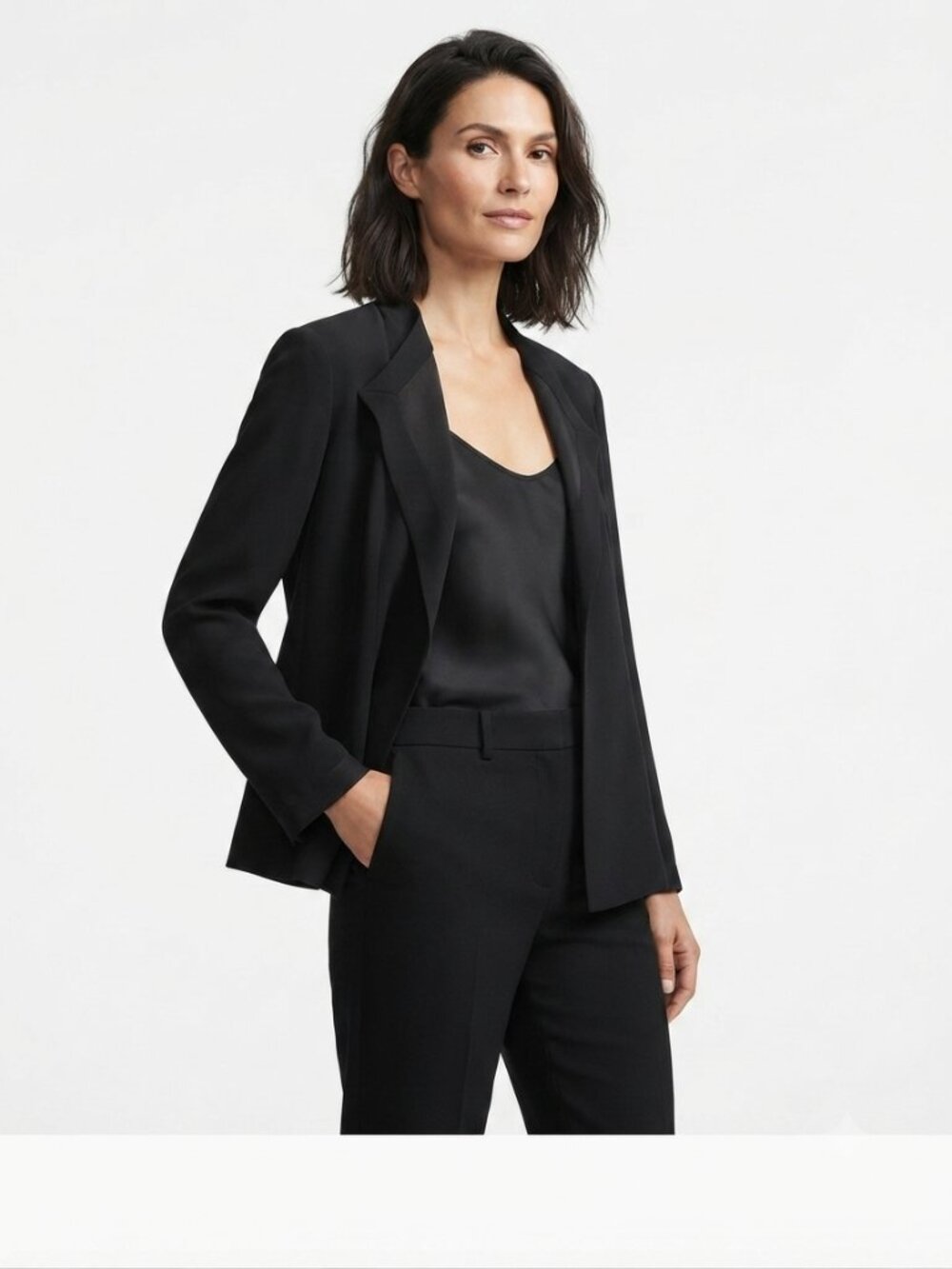 RIANI BLACK FLOWY OPEN BLAZER WITH POINTED COLLAR - 12